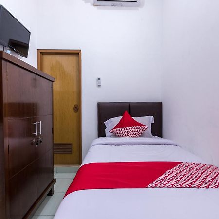 Oyo 1082 Kost Arie 1 Hotel Jakarta Ngoại thất bức ảnh