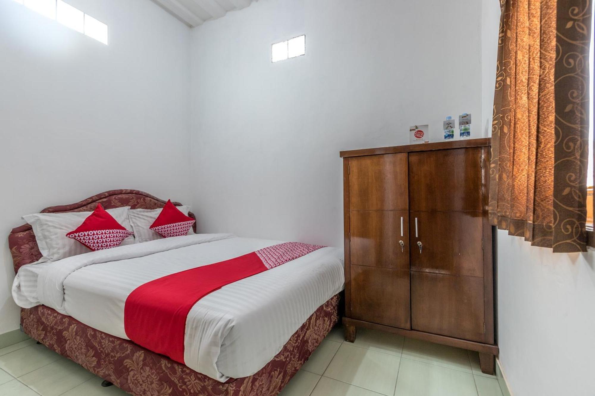 Oyo 1082 Kost Arie 1 Hotel Jakarta Ngoại thất bức ảnh